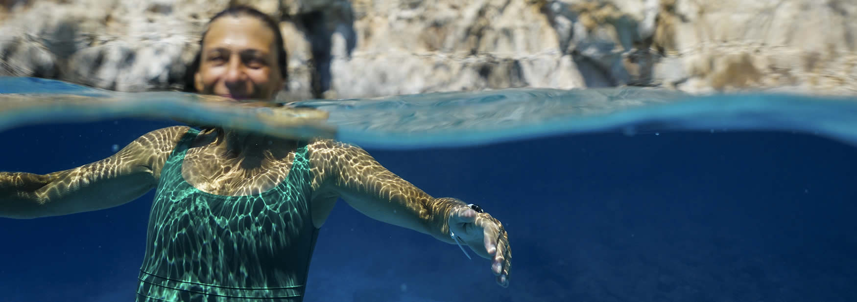 Boat rental based in Milos island. The sea pig is actually an Axopar 28 with Cabin.